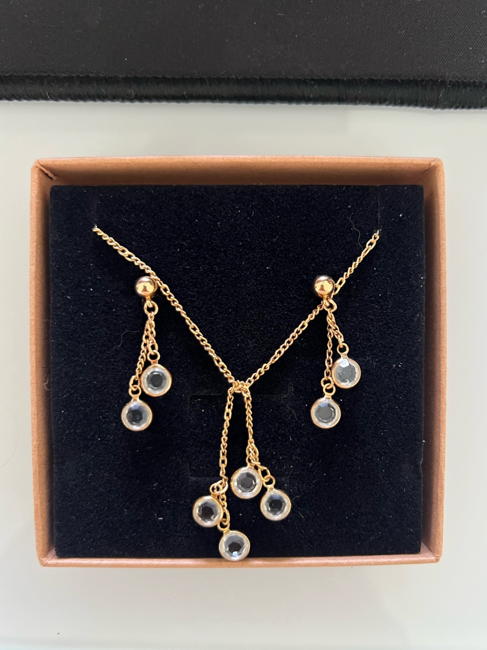 Avon 1979 Gold Drop Crystal Dangle necklace and Earrings Set